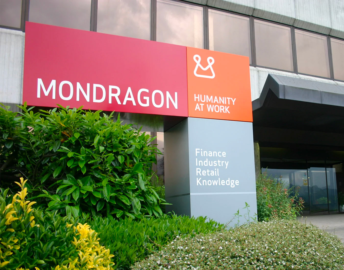 Creation of Danobatgroup as a sectoral group and incorporation into MONDRAGON